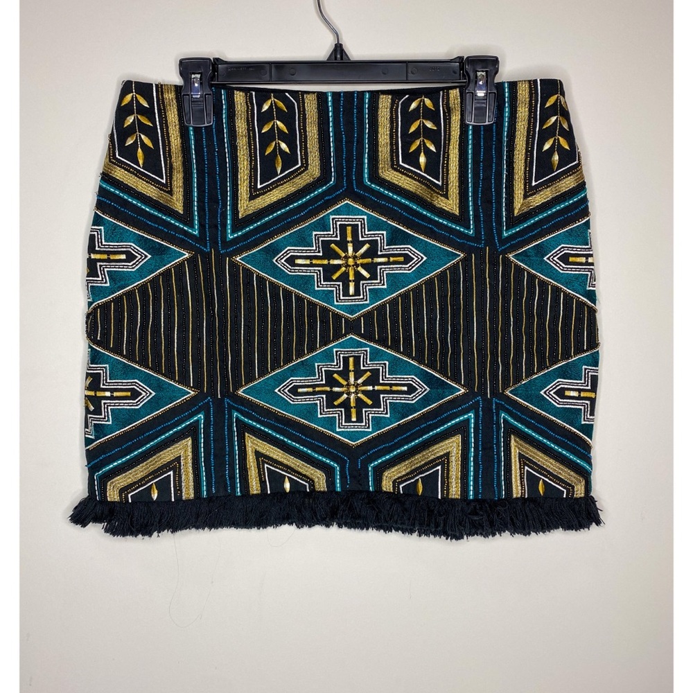 H&M beautiful embroidered mini skirt